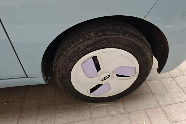 Used Chery QQ Ice Cream 2022 120km Conical Shape Lithium Iron Phosphate Right Front Wheel Hub