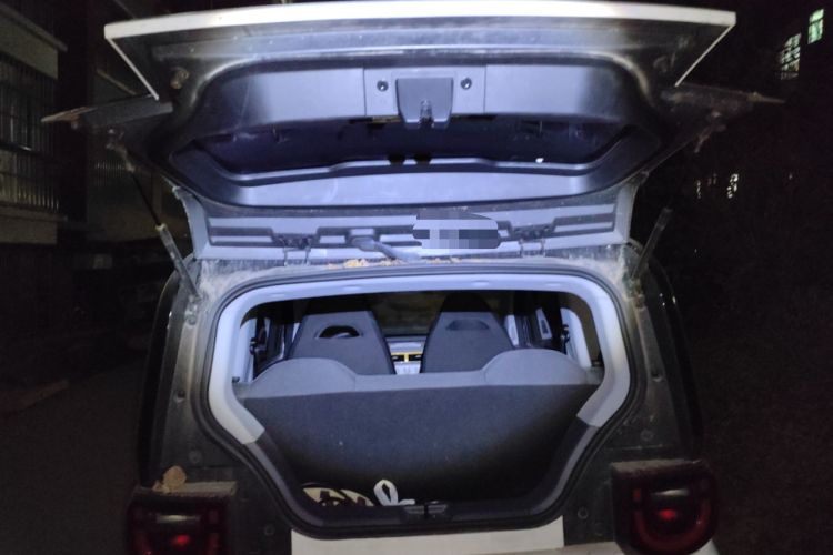 Used Chery QQ Ice Cream 2022 120km Milkshake Phosphate Lithium-Iron Trunk