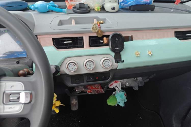 Used Chery QQ Ice Cream 2022 Pudding Model Audio And AC Panel