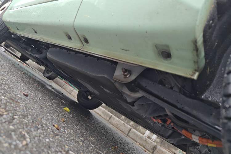 Used Chery QQ Ice Cream 2022 Pudding Model Chassis Rear Left