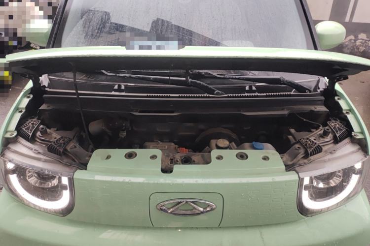 Used Chery QQ Ice Cream 2022 120km Conical Shape Lithium Iron Phosphate Engine Bay