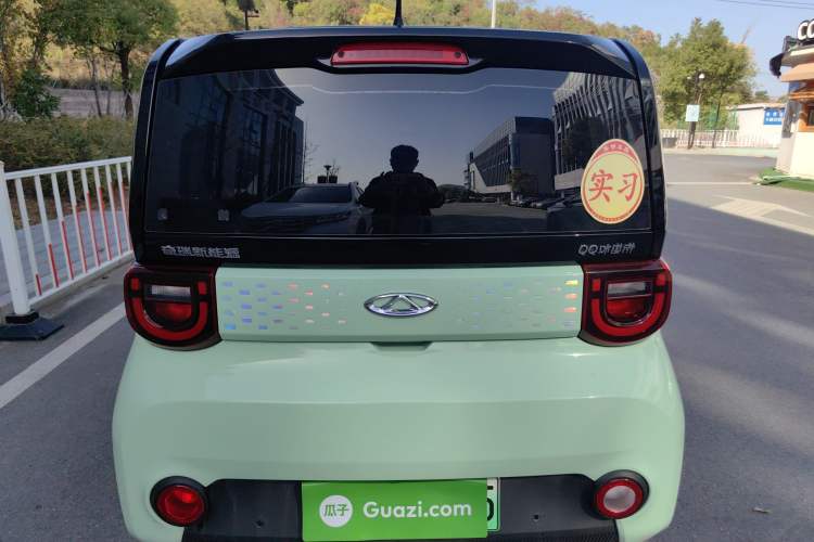 Used Chery QQ Ice Cream 2022 170km Sundae Phosphate Lithium-Ion Exterior 4