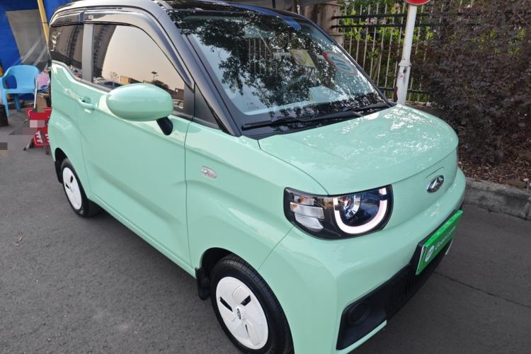 Used Chery QQ Ice Cream 2022 170km Sundae Phosphate Lithium-Ion Front Right 45 Deg