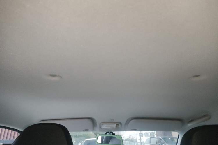 Used Chery QQ Ice Cream 2022 170km Sundae Phosphate Lithium-Ion Headliner