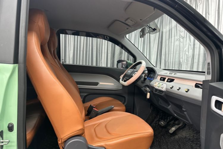 Used Chery QQ Ice Cream 2022 120km Conical Shape Lithium Iron Phosphate Interior 6