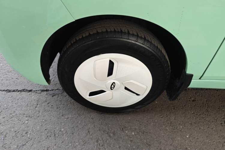 Used Chery QQ Ice Cream 2022 170km Sundae Phosphate Lithium-Ion Left Front Wheel Hub