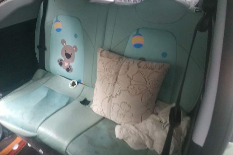 Used Chery QQ Ice Cream 2022 170km Sundae Phosphate Lithium-Ion Left Rear Seat