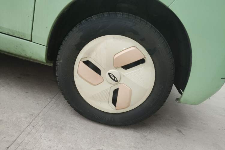 Used Chery QQ Ice Cream 2022 170km Sundae Phosphate Lithium-Ion Right Front Wheel Hub