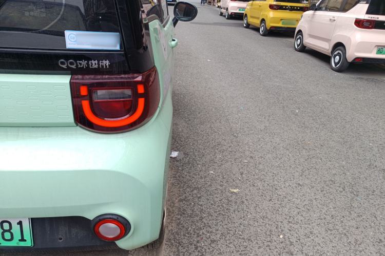Used Chery QQ Ice Cream 2022 120km Conical Shape Lithium Iron Phosphate Right Rear Taillight