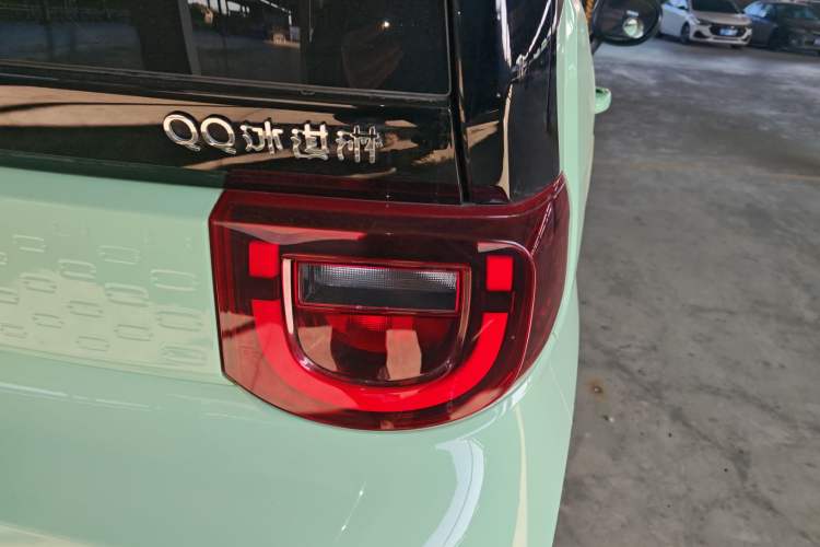 Used Chery QQ Ice Cream 2022 170km Sundae Phosphate Lithium-Ion Right Rear Taillight