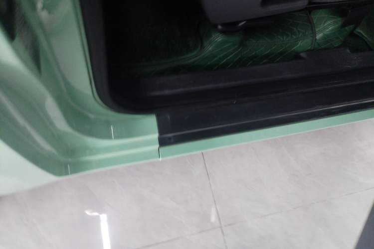 Used Chery QQ Ice Cream 2022 120km Conical Shape Lithium Iron Phosphate Right Side Sill