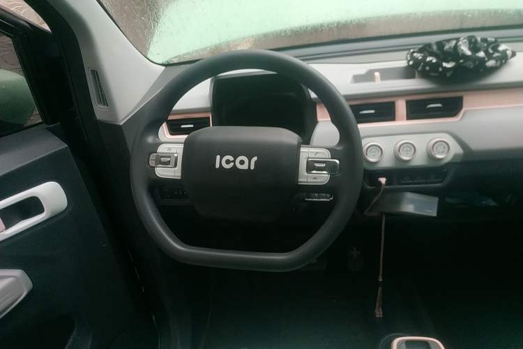 Used Chery QQ Ice Cream 2022 170km Sundae Phosphate Lithium-Ion Steering Wheel