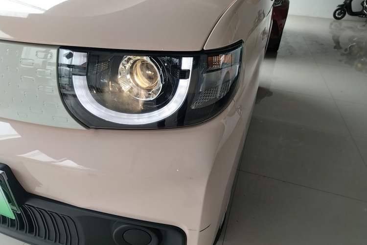 Used Chery QQ Ice Cream 2022 120km Conical Shape Lithium Iron Phosphate Left Front Headlight