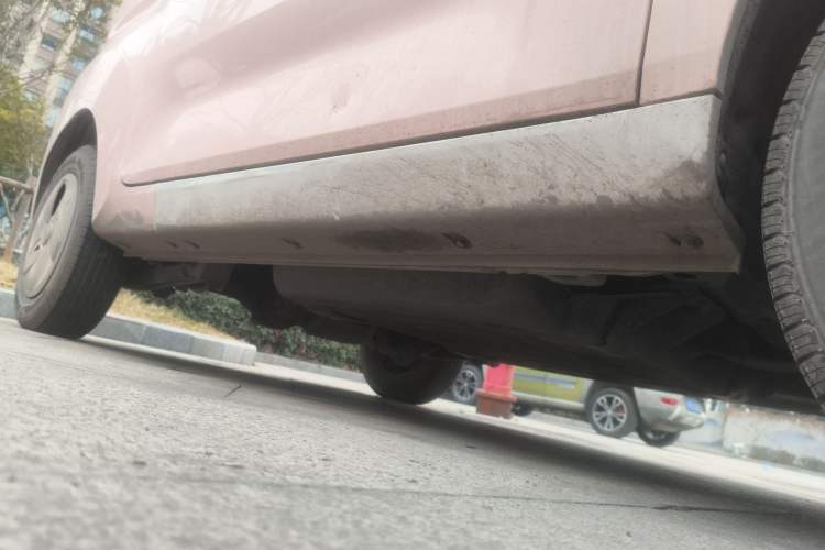 Used Chery QQ Ice Cream 2022 120km Conical Shape Lithium Iron Phosphate Chassis Front Right