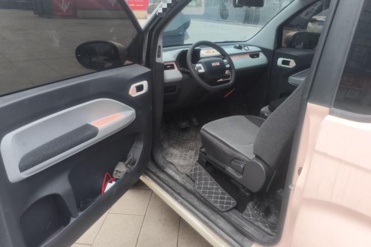 Used Chery QQ Ice Cream 2022 120km Conical Shape Lithium Iron Phosphate Driver Seat