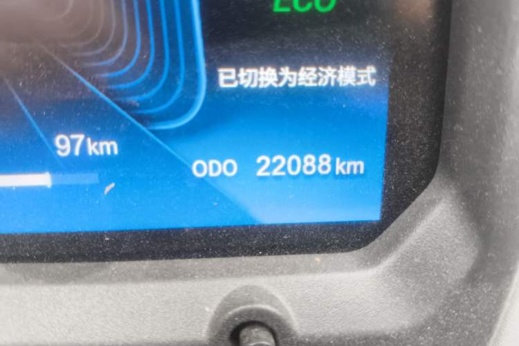 Used Chery QQ Ice Cream 2022 120km Conical Shape Lithium Iron Phosphate Odometer Close Up