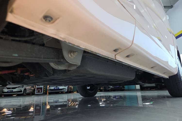Used Chery QQ Ice Cream 2022 120km Conical Shape Lithium Iron Phosphate Right Side Sill