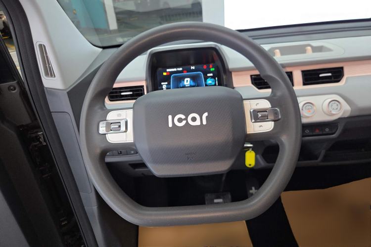Used Chery QQ Ice Cream 2022 120km Conical Shape Lithium Iron Phosphate Steering Wheel
