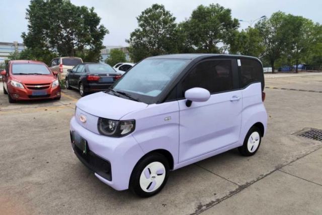 Used Chery QQ Ice Cream 2022 170km Sundae Phosphate Lithium-Ion