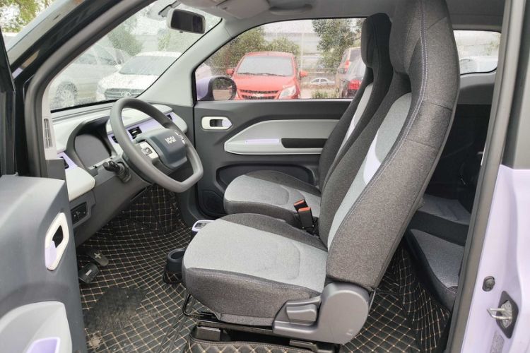 Used Chery QQ Ice Cream 2022 170km Sundae Phosphate Lithium-Ion Audio And AC Panel