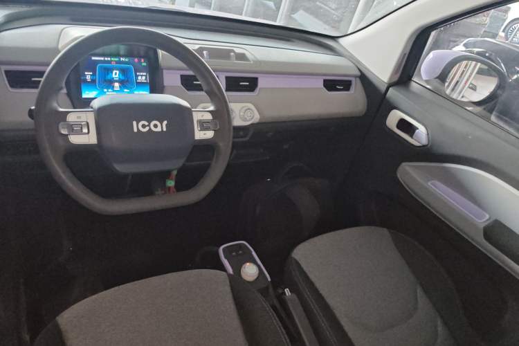 Used Chery QQ Ice Cream 2022 170km Sundae Phosphate Lithium-Ion Center Console