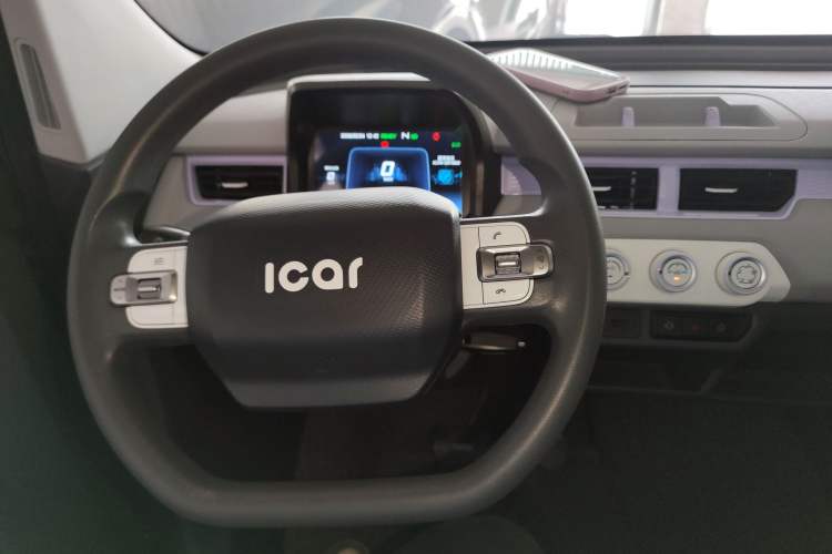 Used Chery QQ Ice Cream 2022 170km Sundae Phosphate Lithium-Ion Center Console