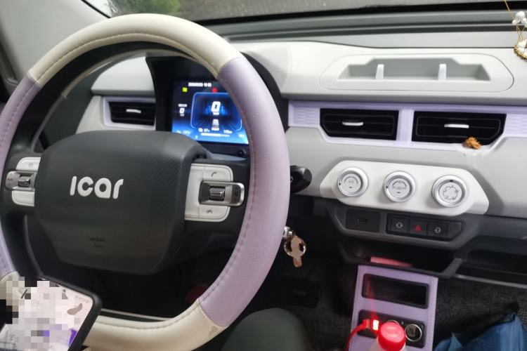 Used Chery QQ Ice Cream 2022 170km Sundae Phosphate Lithium-Ion Center Console