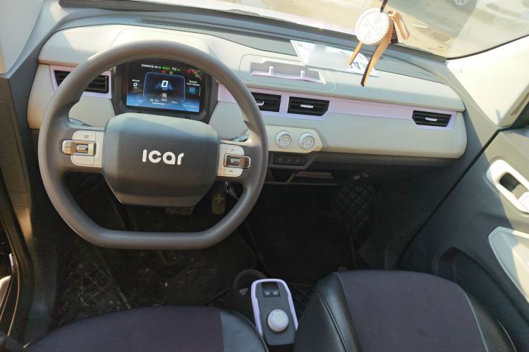 Used Chery QQ Ice Cream 2022 170km Sundae Phosphate Lithium-Ion Center Console