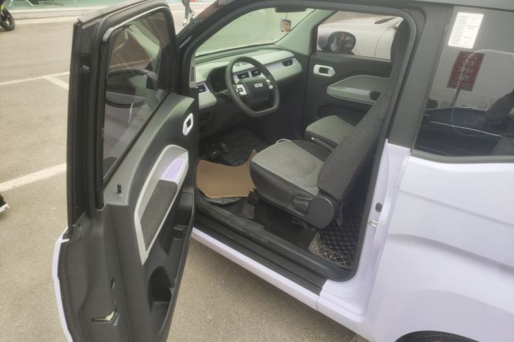 Used Chery QQ Ice Cream 2022 170km Sundae Ternary Lithium Driver Seat