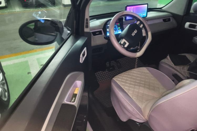 Used Chery QQ Ice Cream 2022 120km Conical Shape Lithium Iron Phosphate Driver Seat
