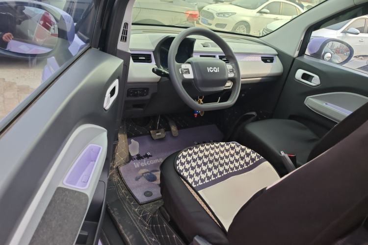 Used Chery QQ Ice Cream 2022 120km Conical Shape Lithium Iron Phosphate Driver Seat