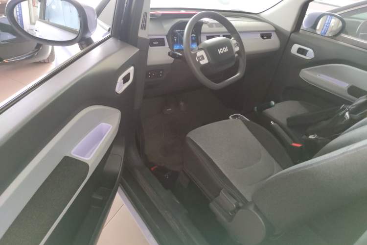Used Chery QQ Ice Cream 2022 170km Sundae Phosphate Lithium-Ion Driver Seat
