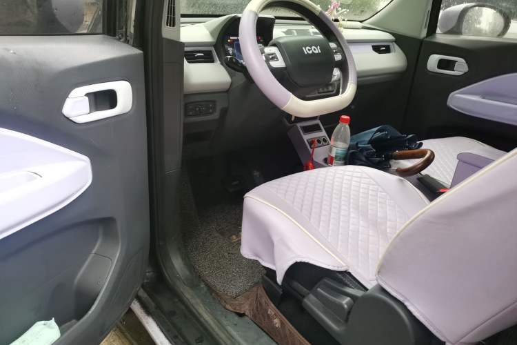 Used Chery QQ Ice Cream 2022 170km Sundae Phosphate Lithium-Ion Driver Seat