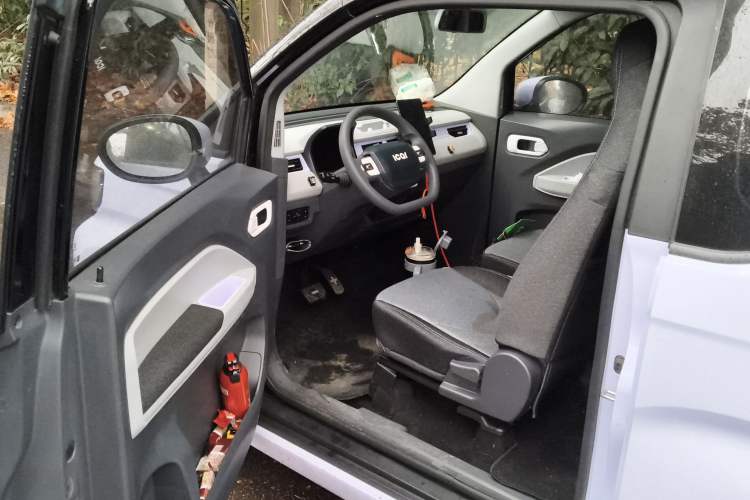 Used Chery QQ Ice Cream 2022 170km Sundae Phosphate Lithium-Ion Driver Seat