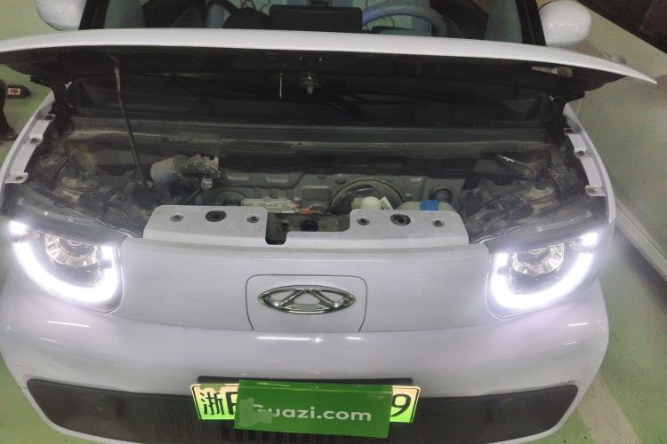 Used Chery QQ Ice Cream 2022 120km Conical Shape Lithium Iron Phosphate Engine Bay