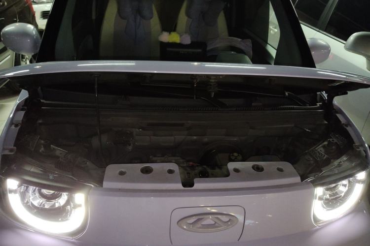 Used Chery QQ Ice Cream 2022 120km Conical Shape Lithium Iron Phosphate Engine Bay