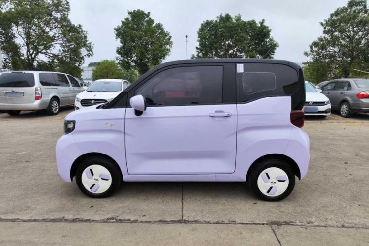 Used Chery QQ Ice Cream 2022 170km Sundae Phosphate Lithium-Ion Exterior 3