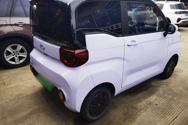 Used Chery QQ Ice Cream 2022 170km Sundae Phosphate Lithium-Ion Exterior 4