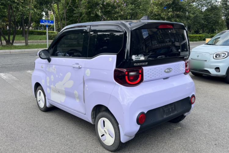 Used Chery QQ Ice Cream 2022 120km Conical Shape Lithium Iron Phosphate Exterior 4