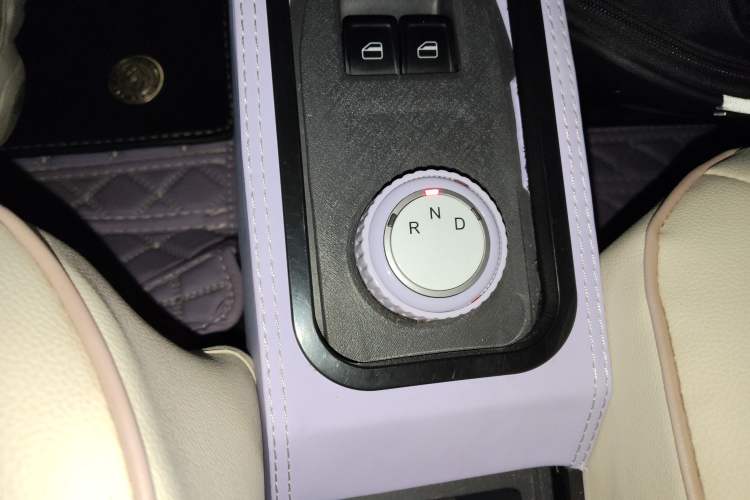 Used Chery QQ Ice Cream 2022 120km Conical Shape Lithium Iron Phosphate Gear Lever