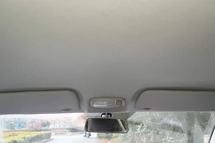 Used Chery QQ Ice Cream 2022 170km Sundae Phosphate Lithium-Ion Headliner