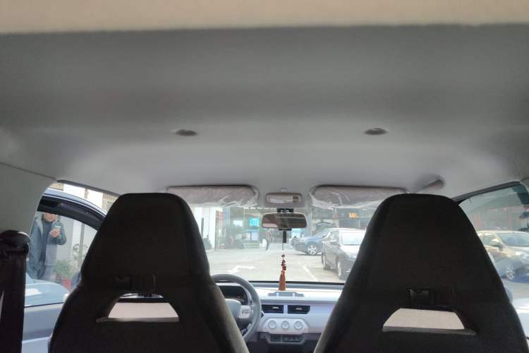 Used Chery QQ Ice Cream 2022 170km Sundae Phosphate Lithium-Ion Headliner