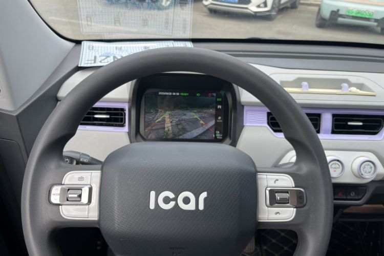 Used Chery QQ Ice Cream 2022 120km Conical Shape Lithium Iron Phosphate Interior 1