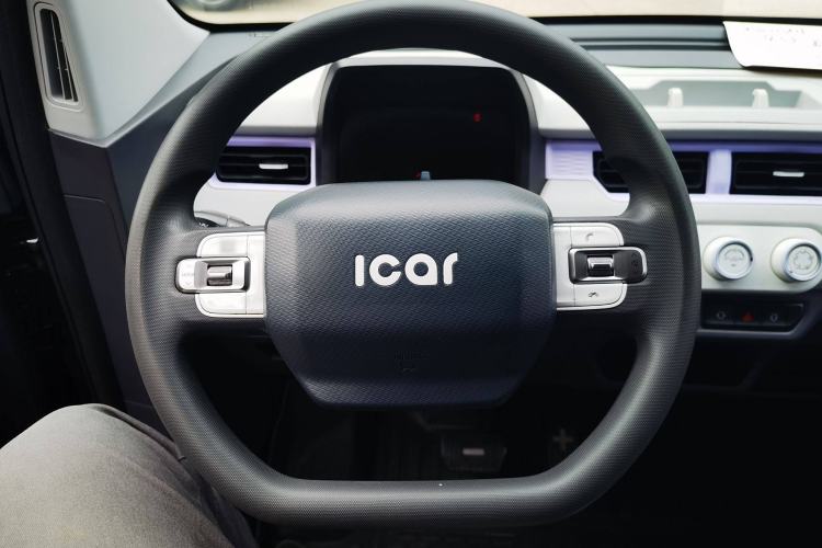 Used Chery QQ Ice Cream 2022 170km Sundae Phosphate Lithium-Ion Interior 2