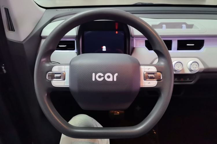 Used Chery QQ Ice Cream 2022 170km Sundae Phosphate Lithium-Ion Interior 3