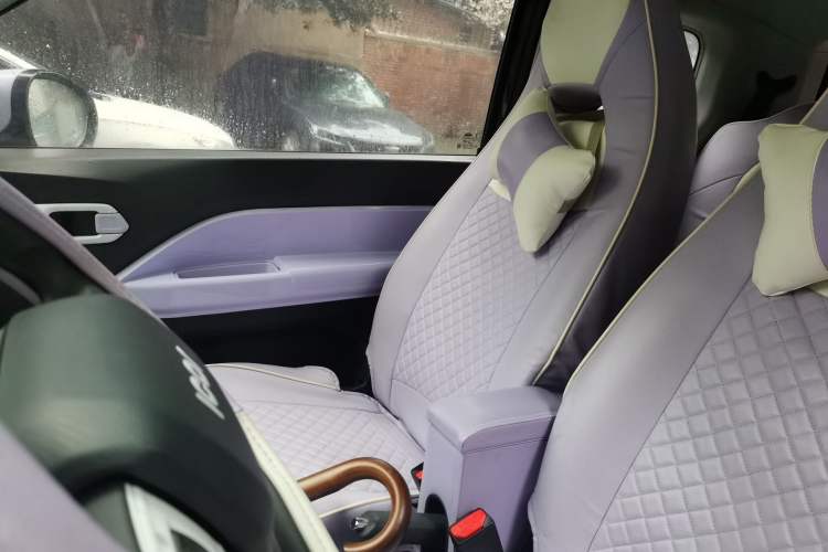 Used Chery QQ Ice Cream 2022 170km Sundae Phosphate Lithium-Ion Left Front Seat