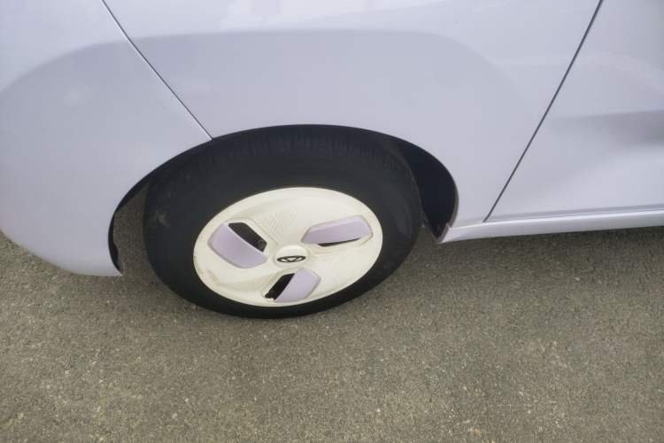 Used Chery QQ Ice Cream 2022 170km Sundae Ternary Lithium Left Front Wheel Hub