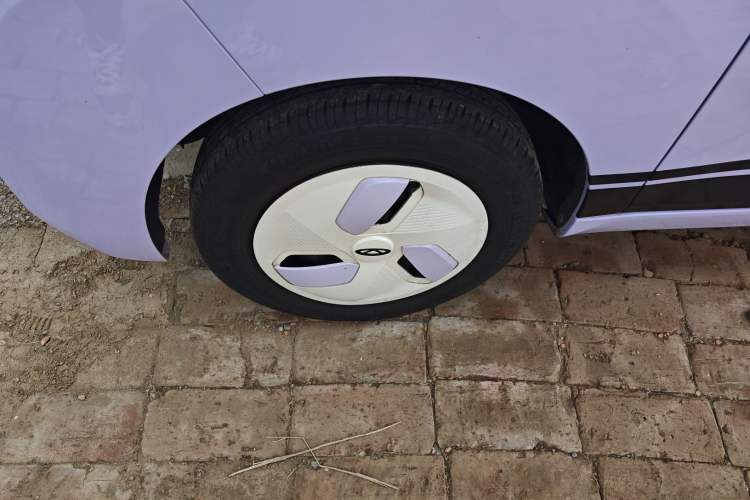 Used Chery QQ Ice Cream 2022 120km Conical Shape Lithium Iron Phosphate Left Front Wheel Hub