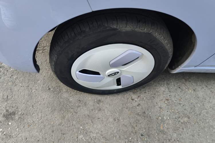 Used Chery QQ Ice Cream 2022 170km Sundae Phosphate Lithium-Ion Left Front Wheel Hub