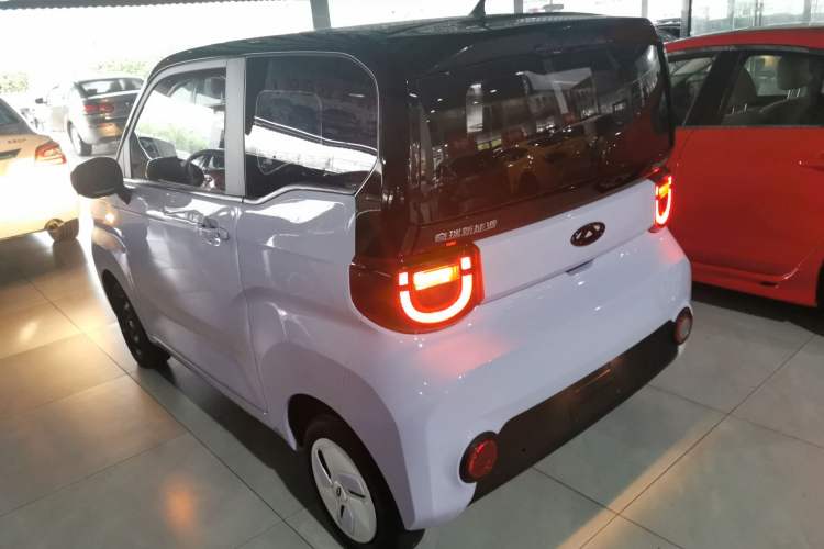 Used Chery QQ Ice Cream 2022 170km Sundae Phosphate Lithium-Ion Left Side